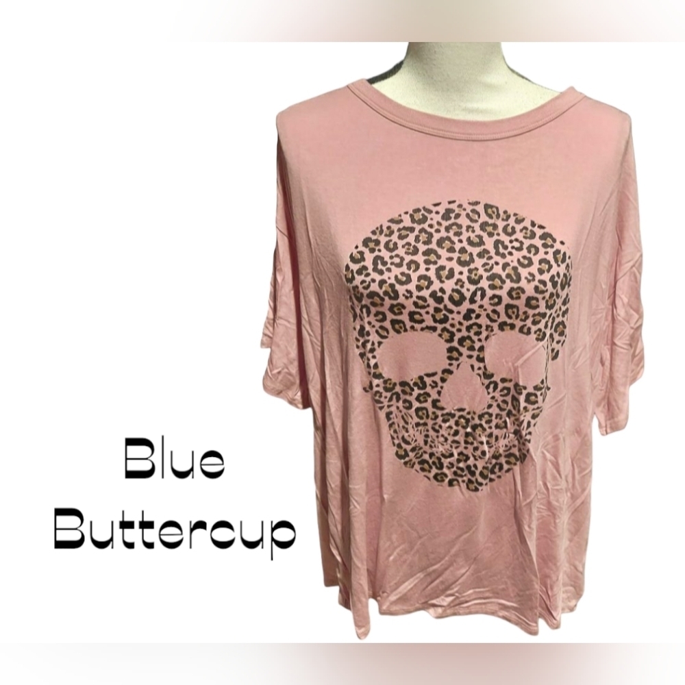 Blue Buttercup tee pink new with tags womens size small